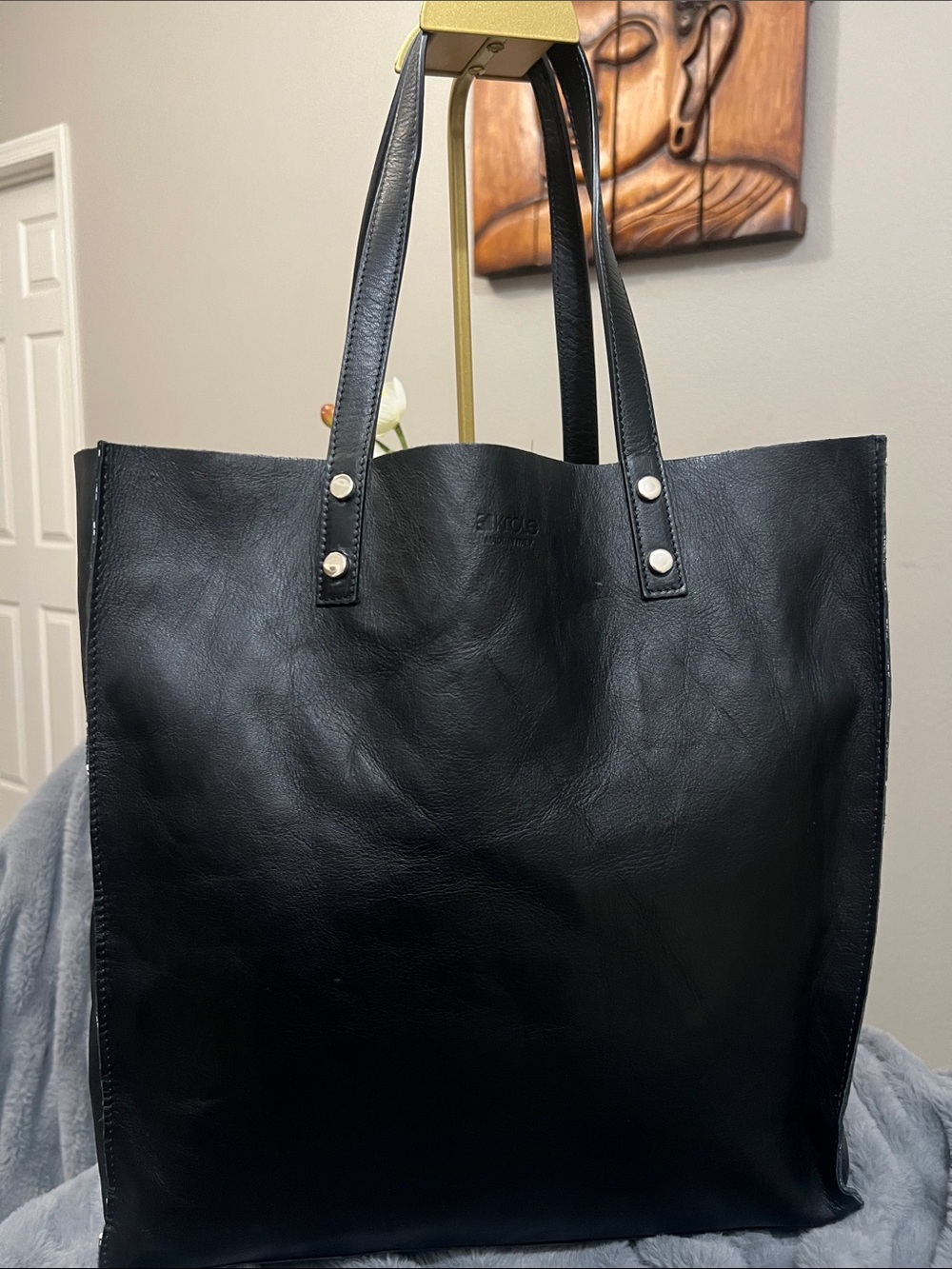 Krole Black Leather Reversible Tote Bag EUC retail $245 - Picture 2 of 6